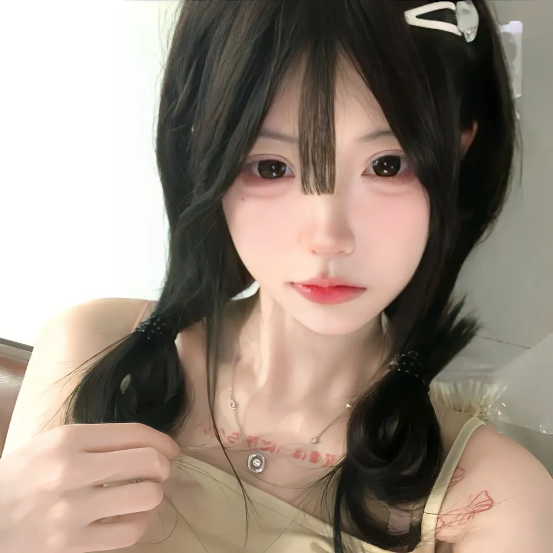 帝后互殴，但全宫都在磕CP